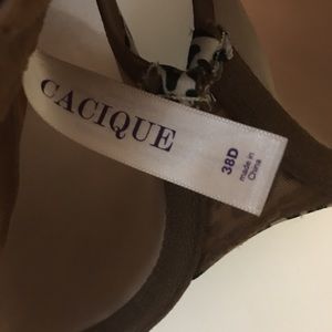 Cacique Intimates & Sleepwear - Cacique Bra Size 38D . Like New Condition π Cacique Intimates & Sleepwear - Cacique Bra Size 38D . Like New Condition π